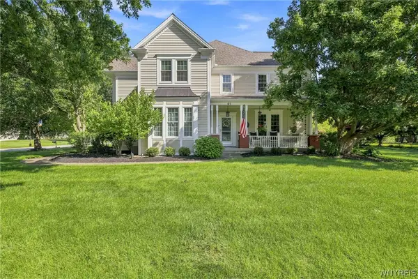 41 Silent Meadow Lane, Orchard Park, NY 14127