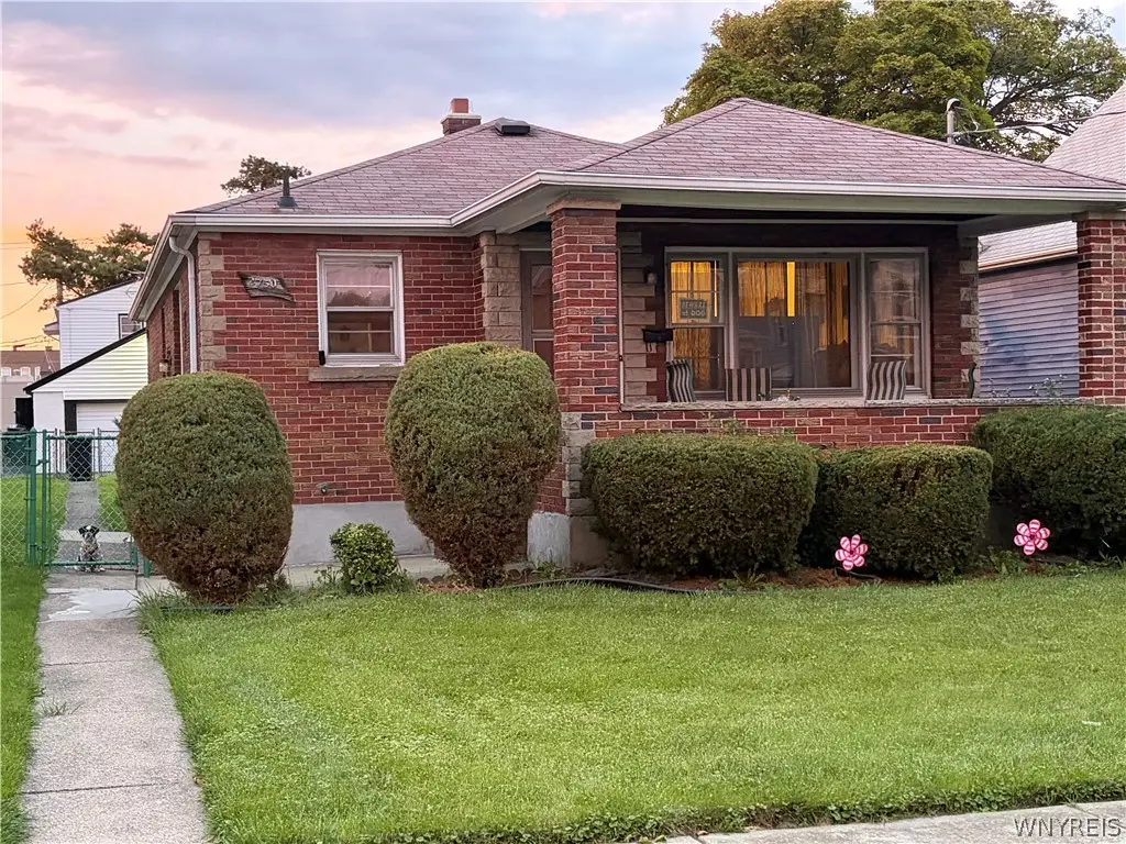 2750 La Salle Avenue, Niagara Falls, NY 14301 - #1