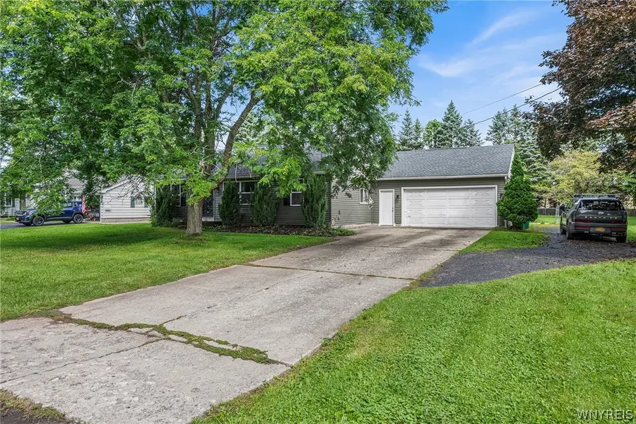 6327 Dorchester Road, Lockport, NY 14094 - #2