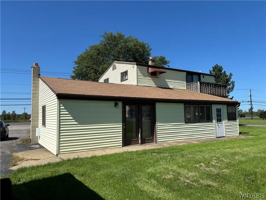 6603 S Transit Road, Lockport, NY 14094 - #3