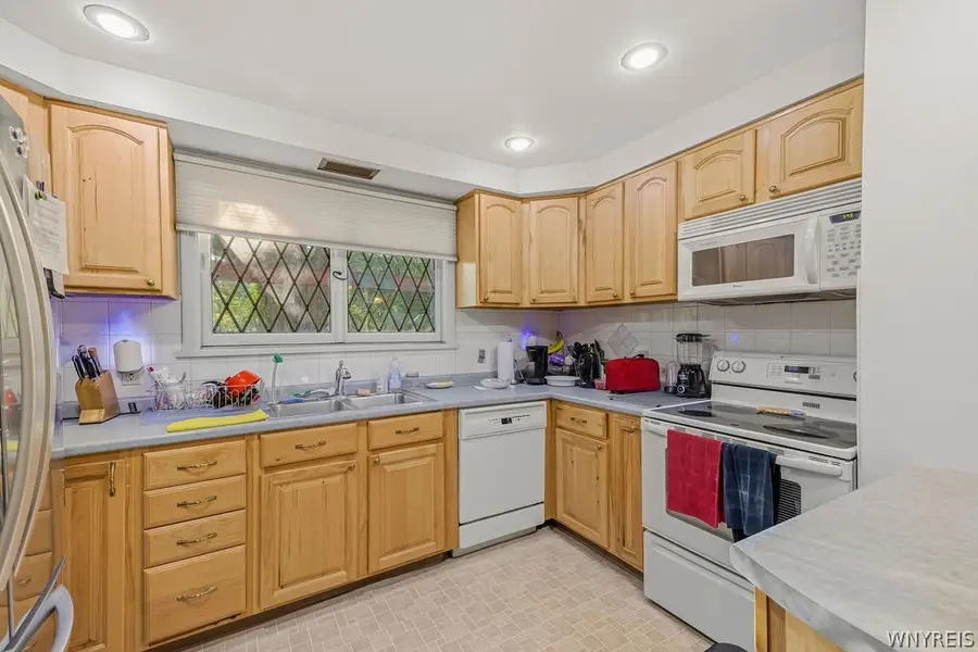 8254 Buffalo Avenue, Niagara Falls, NY 14304 - #2