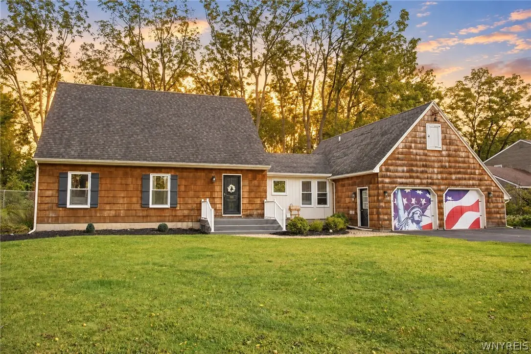 16 Orchard Dr, Le Roy, NY 14482 - #1