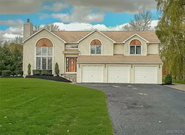 5507 Oakwood Drive, North Tonawanda, NY 14120