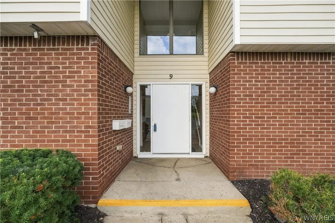 9 Southcreek Court #B, East Amherst, NY 14051 - #1