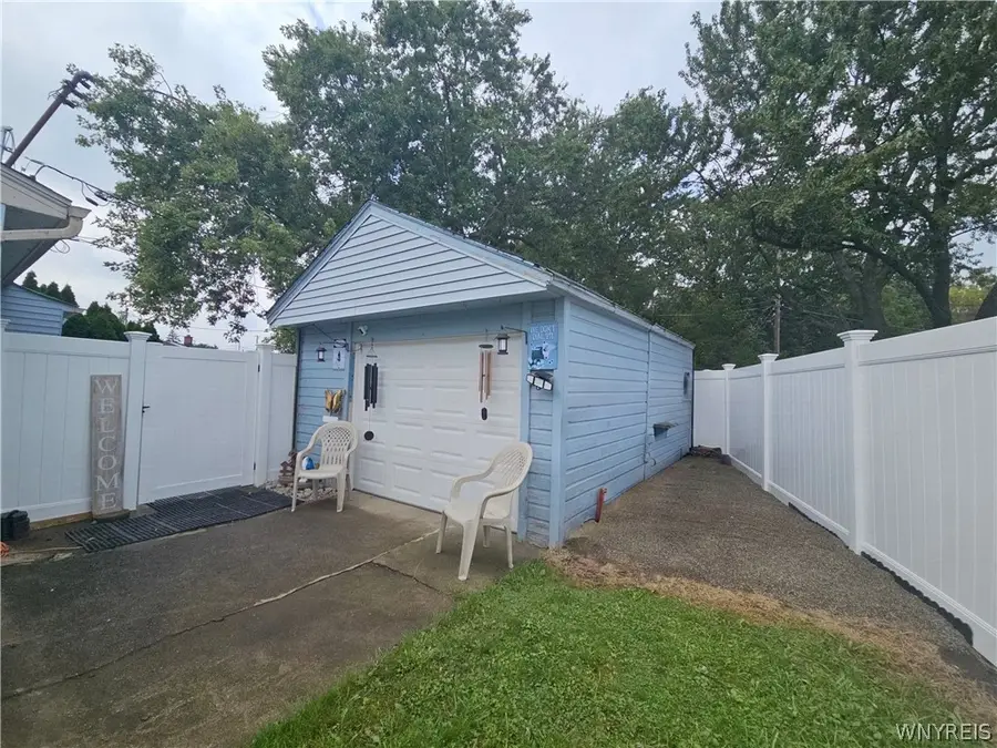 262 Mcnaughton Avenue, Buffalo, NY 14225 - #2