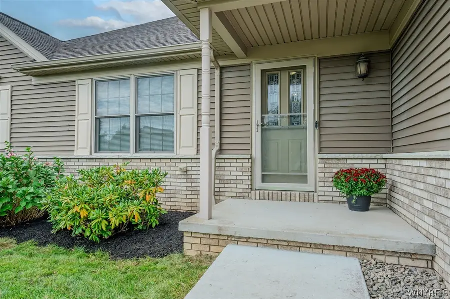 8 Nicholas Lane, Lancaster, NY 14086 - #2