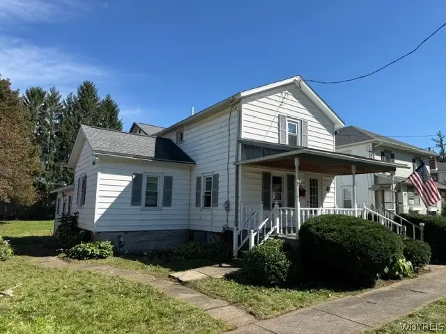 8 S Hartland Street, Middleport, NY 14105 - #1
