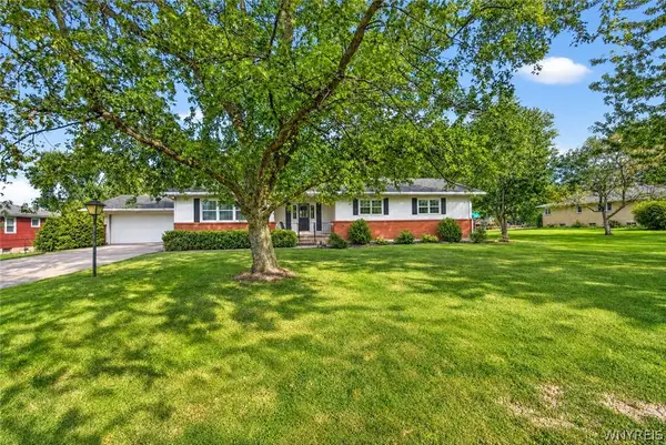 2637 Stony Point Road, Grand Island, NY 14072