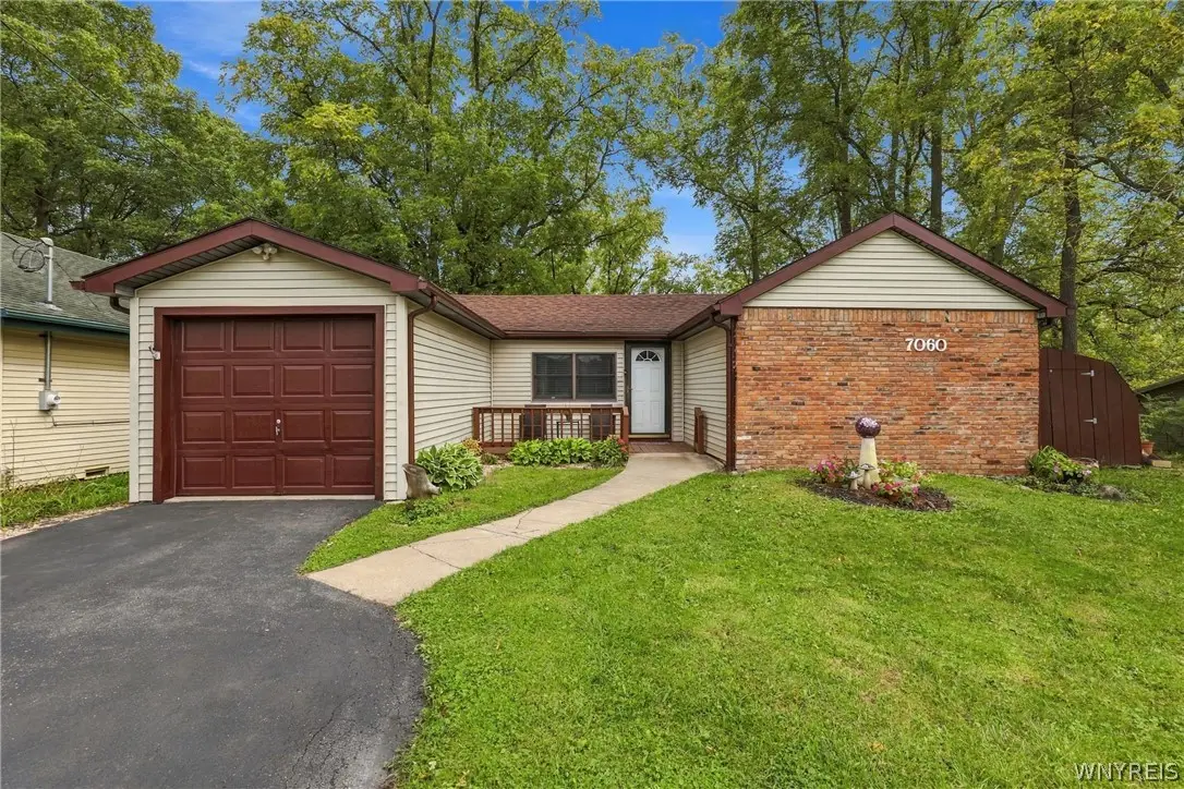 7060 Tonawanda Creek Road, Lockport, NY 14094 - #1