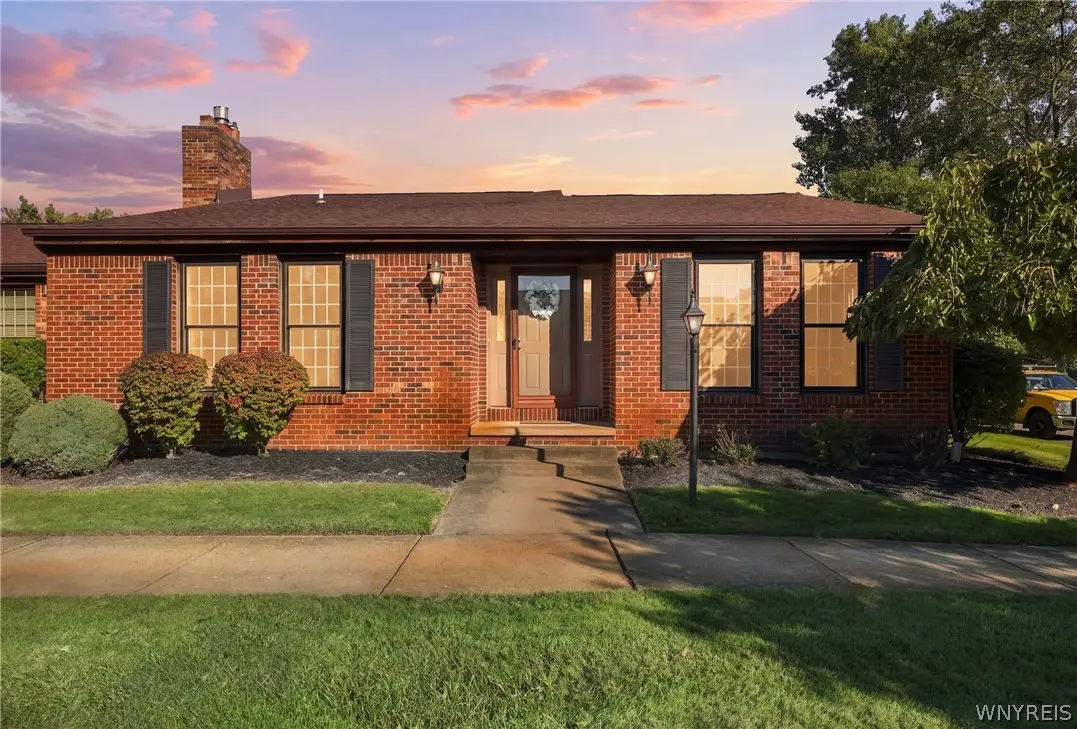 161 Wedgewood Drive, Williamsville, NY 14221 - #1