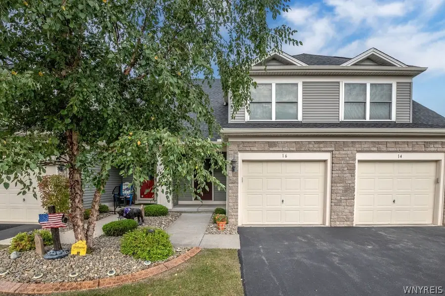 16 Cumberland Street, Lancaster, NY 14086 - #2