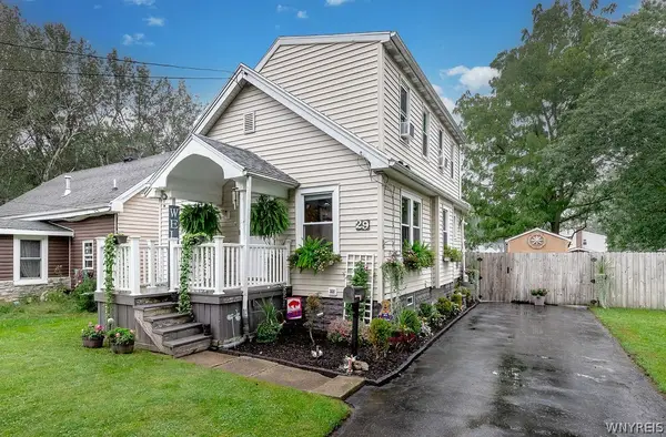 29 Wenro Place, Buffalo, NY 14210