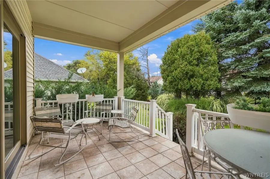 8088 Laurel Park Lane, East Amherst, NY 14051 - #2