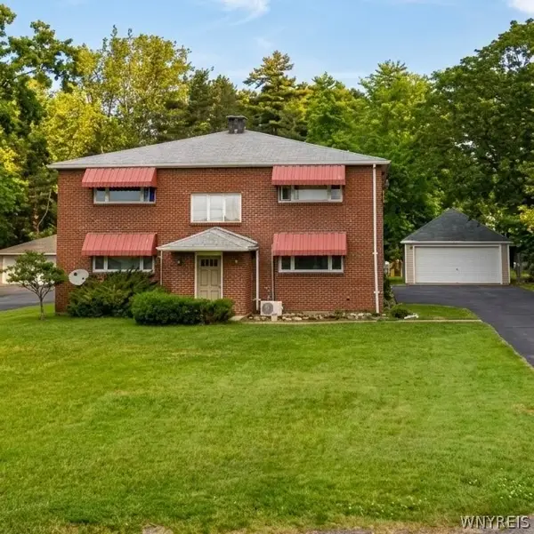 1700 Orchard Park Road, Buffalo, NY 14224