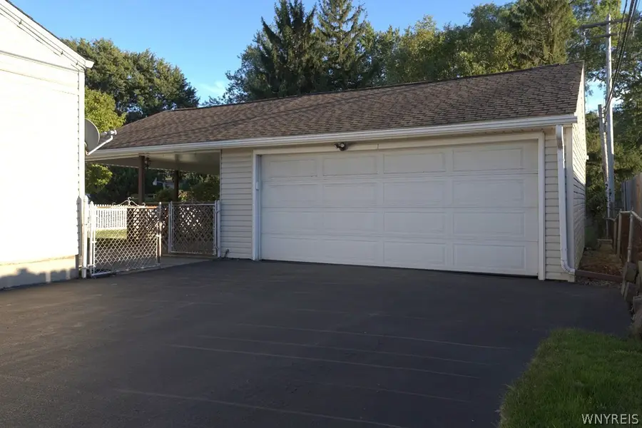 4529 Lake Avenue, Hamburg, NY 14219 - #3