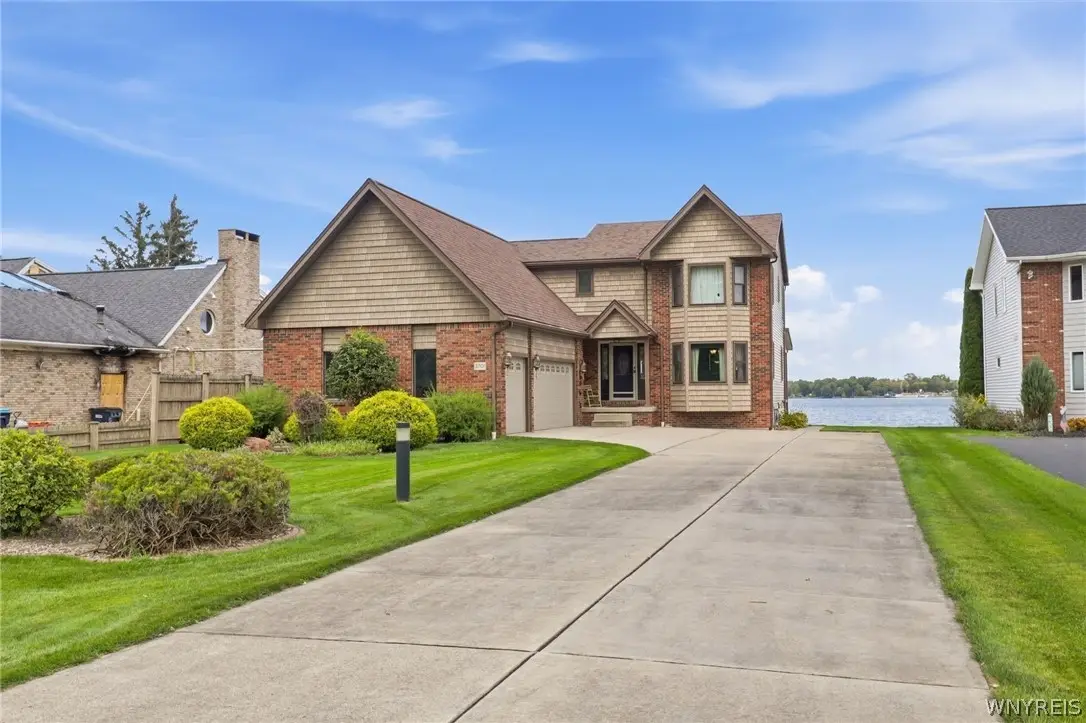 3701 E River Road, Grand Island, NY 14072 - #1