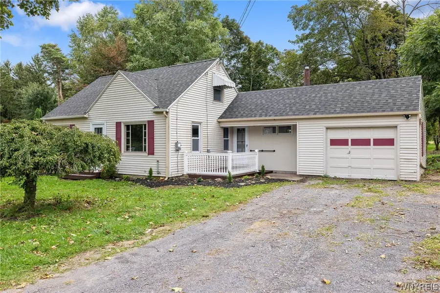 7316 Rochester Road, Lockport, NY 14094 - #2
