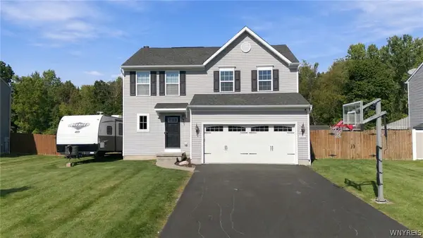 3777 Captains Way, North Tonawanda, NY 14120