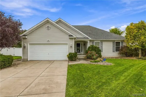 175 Pin Oak Circle, Grand Island, NY 14072