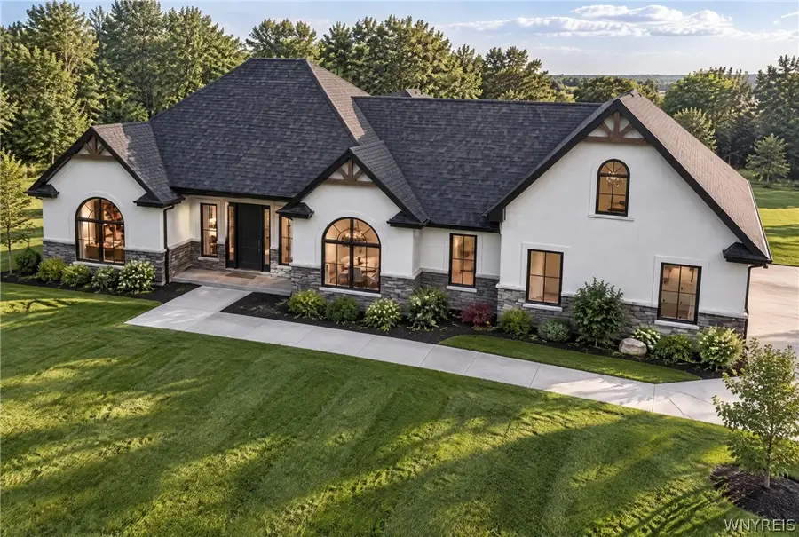 370 Renaissance Drive, Williamsville, NY 14221 - #2