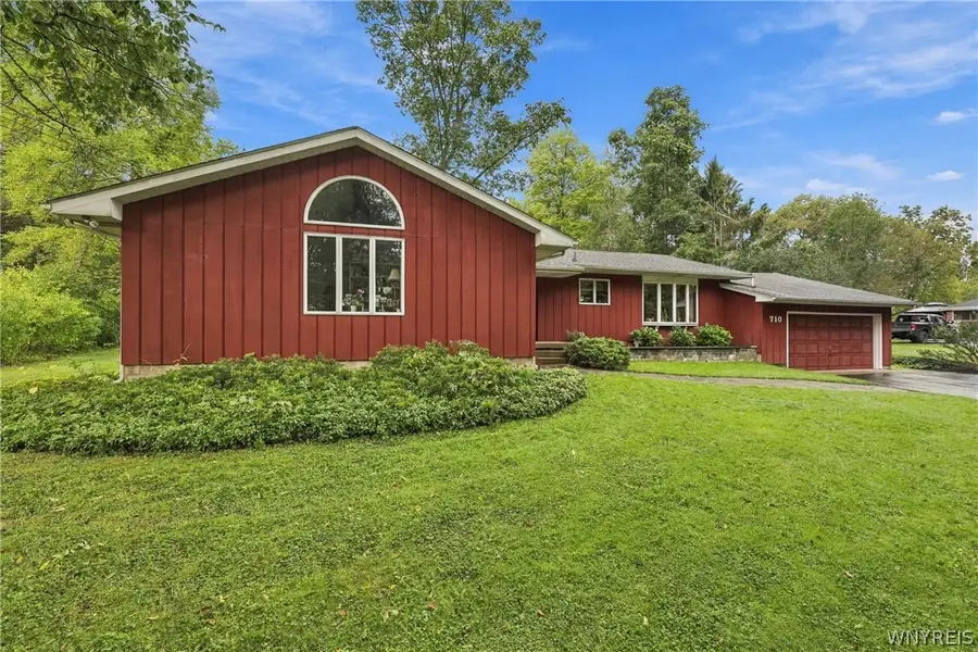 710 Ostrander Road, East Aurora, NY 14052 - #3