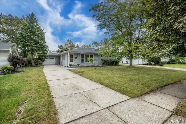 39 Mapleview Drive, Amherst, NY 14226