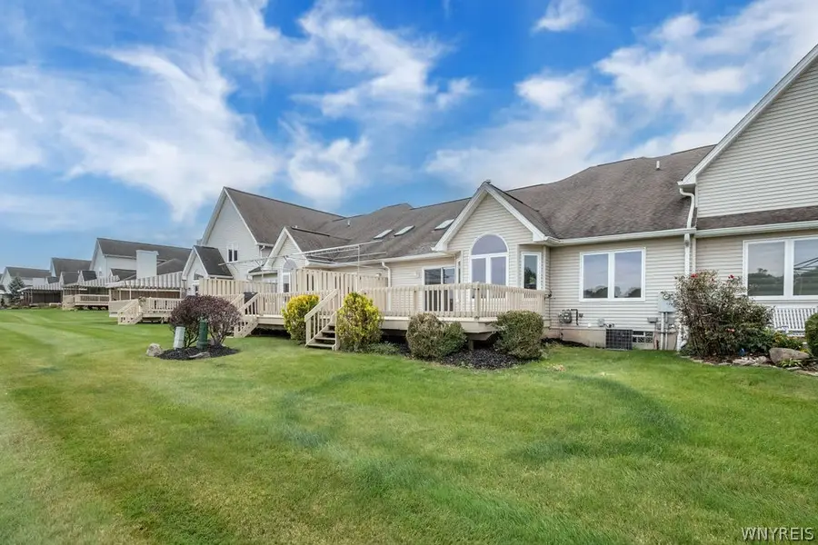 335 White Oak Lane, Grand Island, NY 14072 - #2