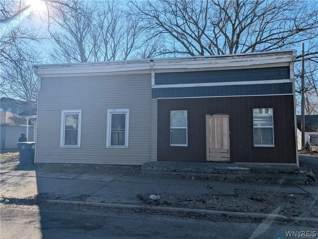 165 Erie Street, Lockport, NY 14094 - #1