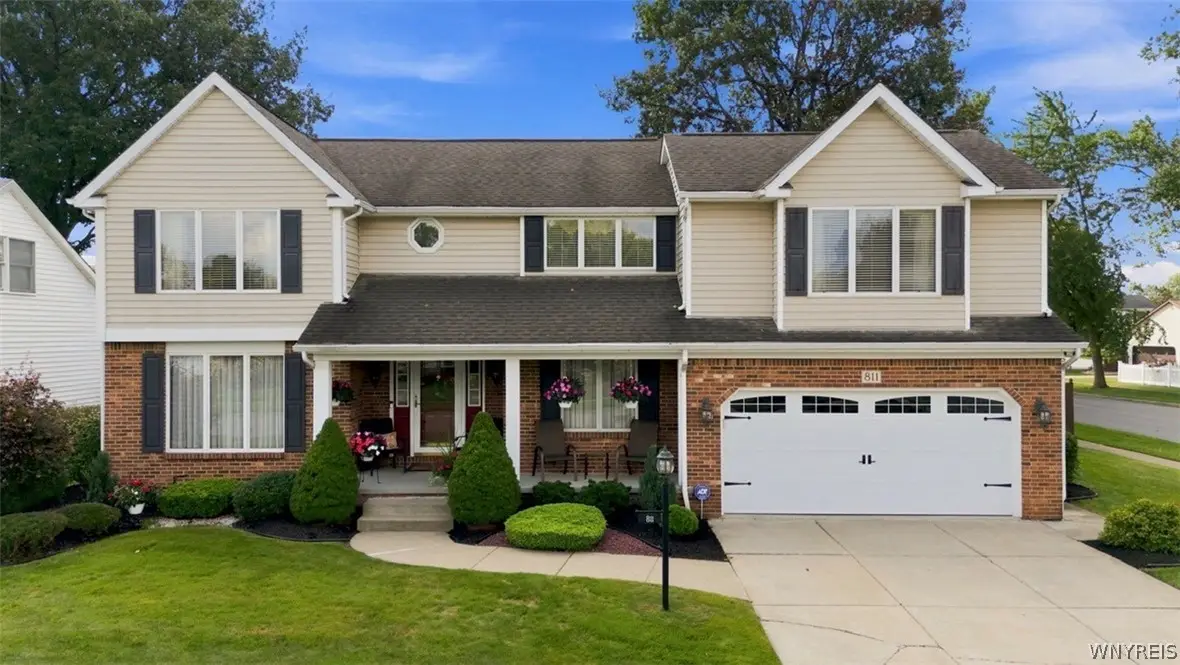 811 Thomas Fox Drive W, North Tonawanda, NY 14120 - #1