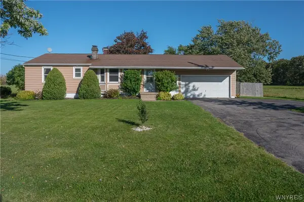 6463 Ward Rd, Sanborn, NY 14132