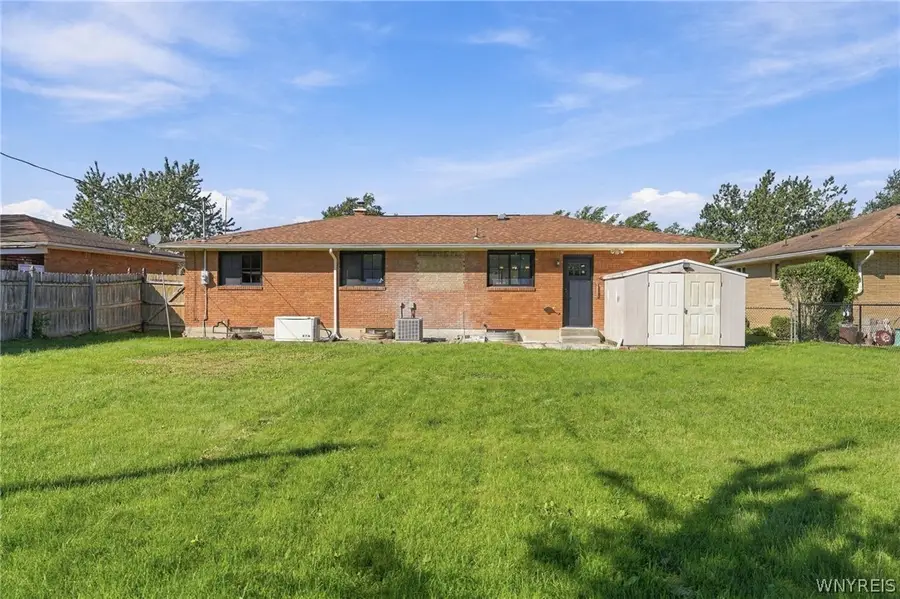 63 Saint Clare, Tonawanda, NY 14150 - #2