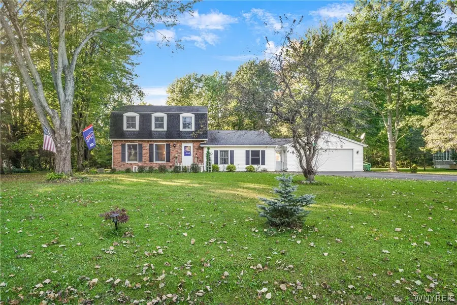 6876 Creekview Drive, Lockport, NY 14094 - #2