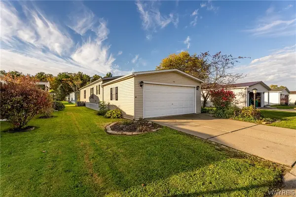 106 Golden Pond (churchill Downs), Akron, NY 14001