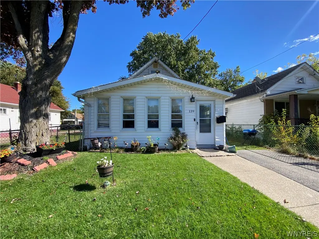 139 65th Street, Niagara Falls, NY 14304 - #1