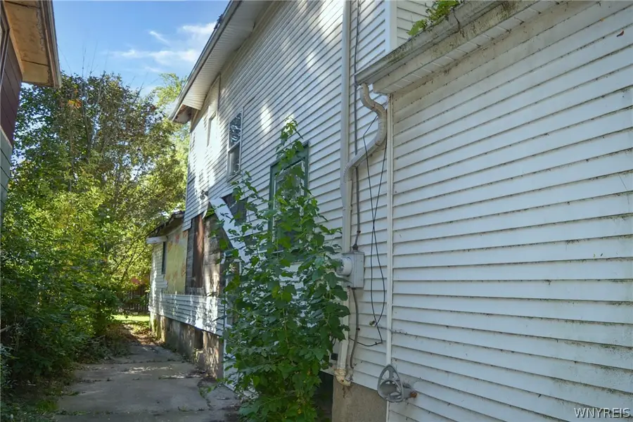 2215 Willow Avenue, Niagara Falls, NY 14305 - #3