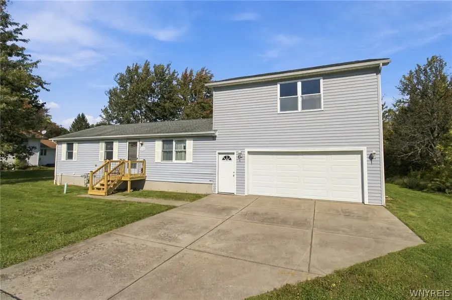 7069 E High Street, Lockport, NY 14094 - #2