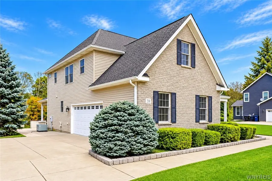 208 Park Place, Grand Island, NY 14072 - #3