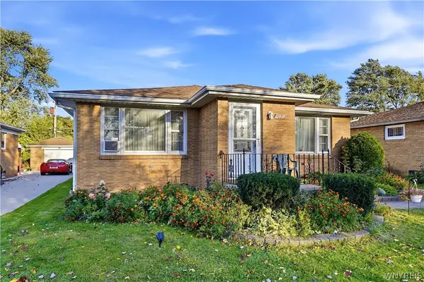 87 Carmen Road, Buffalo, NY 14226
