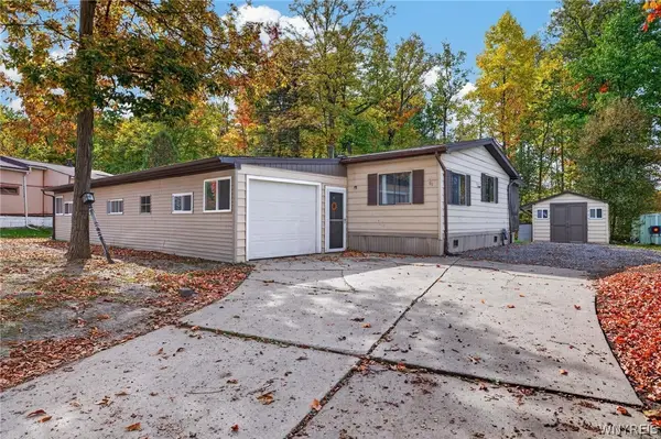 91 Waterview Parkway, Hamburg, NY 14075