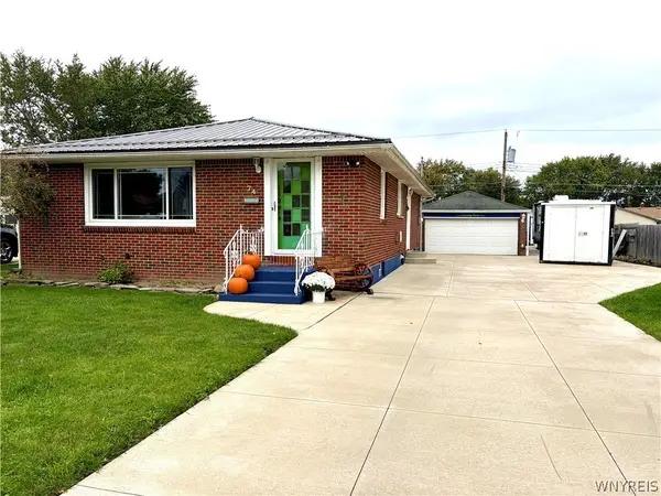 74 Leocrest Court, West Seneca, NY 14224