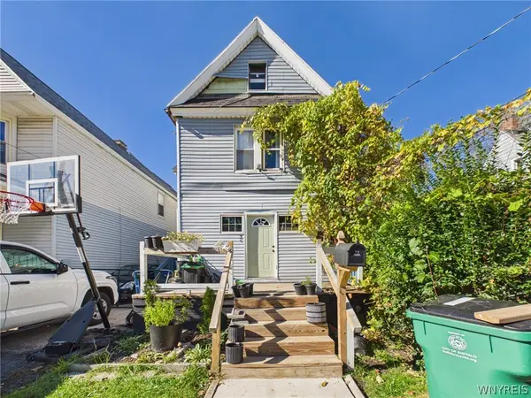 24 Juniata Place, Buffalo, NY 14210