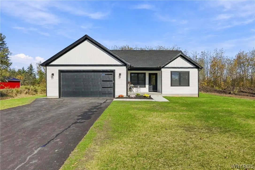 3711 Mapleton Road, Sanborn, NY 14132 - #1