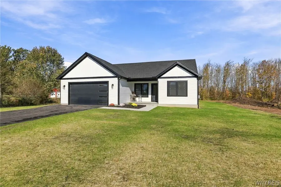 3711 Mapleton Road, Sanborn, NY 14132 - #2
