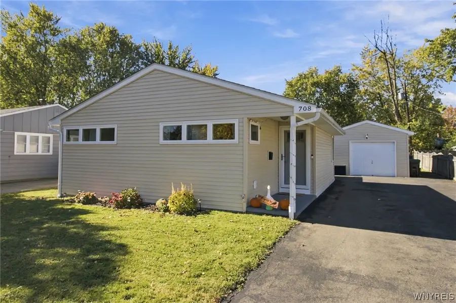 708 Montrose Avenue, Buffalo, NY 14223 - #2