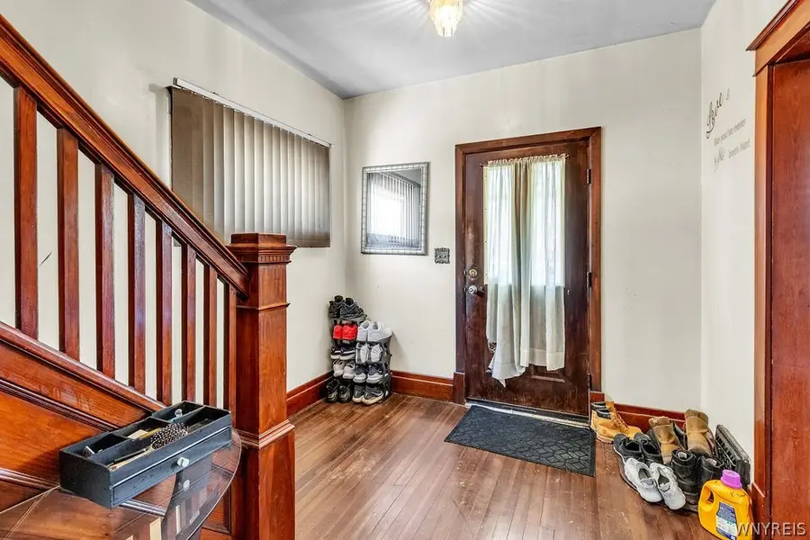 2412 Ontario Avenue, Niagara Falls, NY 14305 - #3