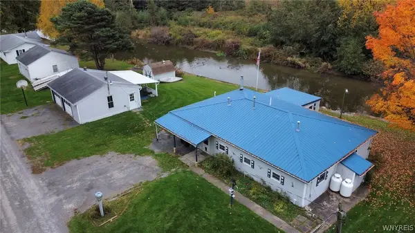 12596 Cape Drive, Lyndonville, NY 14098