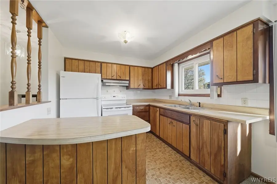 1608 Orchard Park Road, Buffalo, NY 14224 - #2