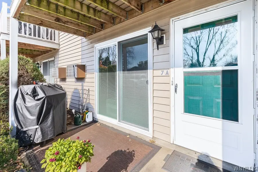 7 Sunmist Sq #A, Amherst, NY 14228 - #3