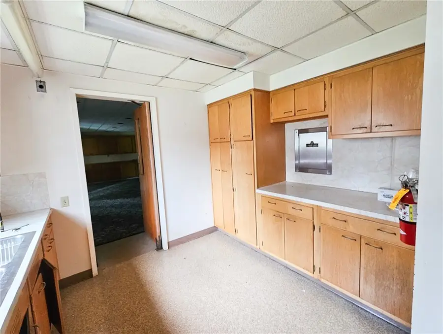 10 S Lewis Street, Auburn, NY 13021 - Image #3