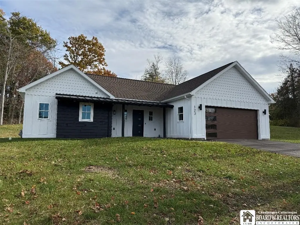 123 Warwick Road, Jamestown, NY 14701 - Image #1